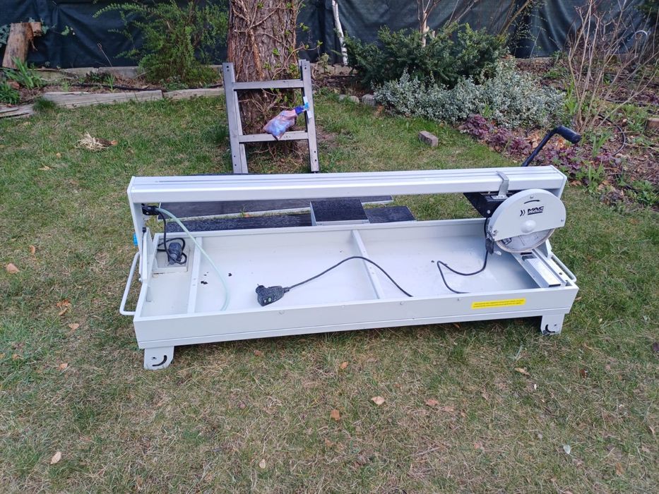 Przecinarka do glazury