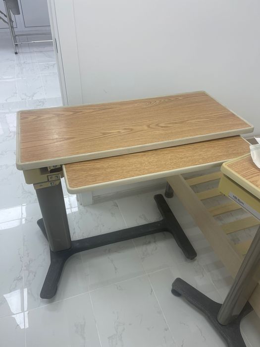 Стол, столик, прикроватный столик лежачих больных