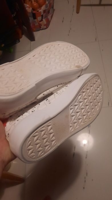 Tenisówki pokemon 38