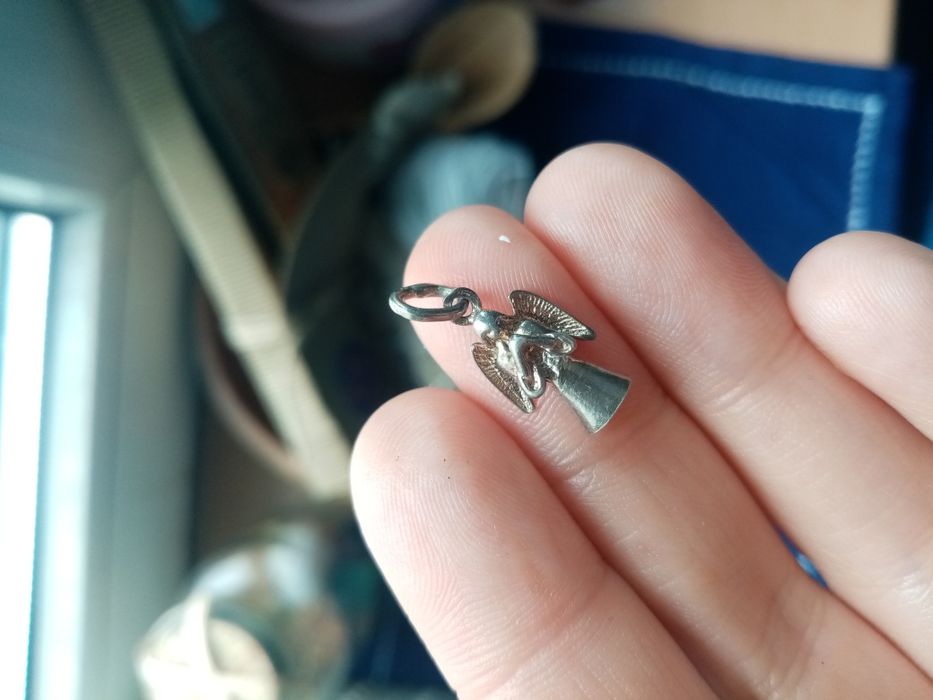 Zawiesza Anioł ze srebra próby 925