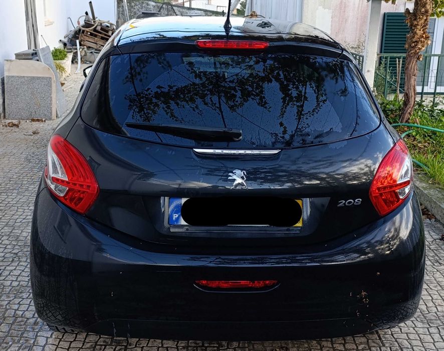 Peugeot 208 1.6 HDi (2012) — photo 2