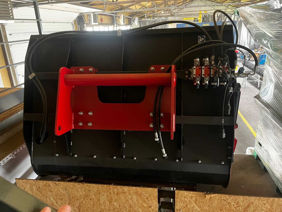 Łyżka 1,6m ze ślimakiem dozująca do zadawania paszy NA PRZEKŁADNI