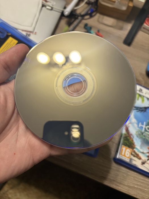 Продам  диски на ps5  horizon 1/2 частина