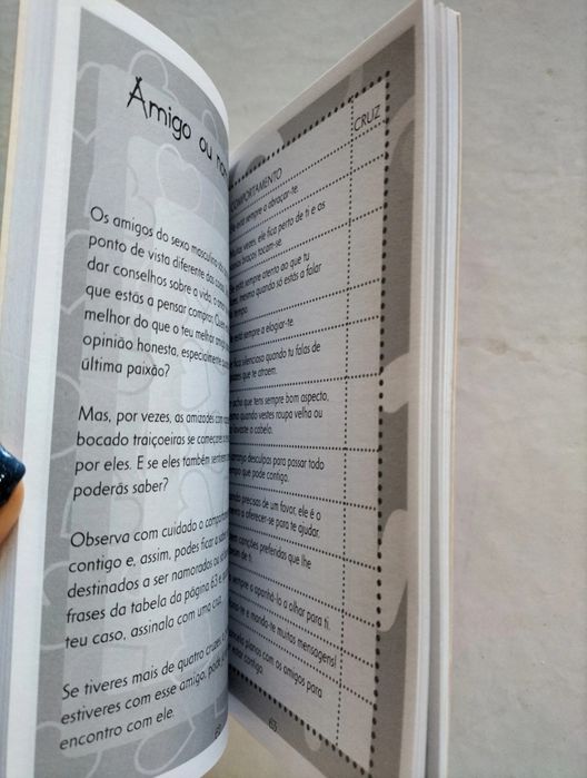 Livro "descobre como és"