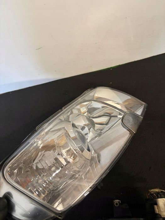 lampa prawa reflektor prawy skoda superb 1 zwykła soczewka hella demon