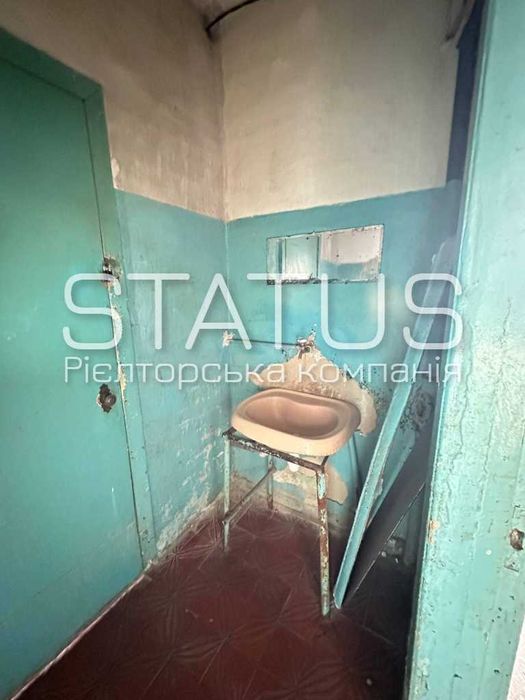 код 16267 Кімнатна в гуртожитку, цегляний будинок