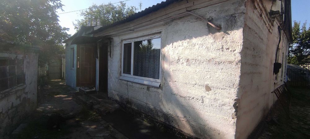 Продам частину будинку 40 м. кв. у хорошому житловому стані!