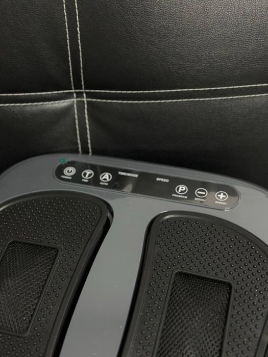 Продам RENPHO Vibrating and Rolling Foot Massager масажер для ніг