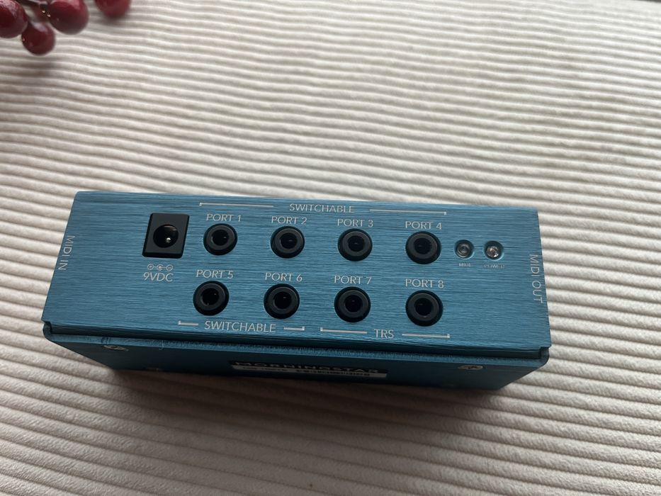 Rozdzielacz MIDI Morningstar Midi box