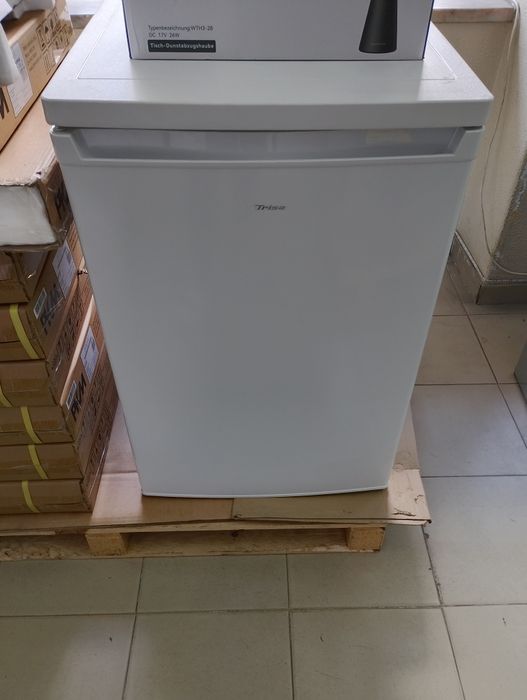Frigorífico  Novo com 126 litros ideal para ,quartos, escritório,salão área  com pequeno espaço