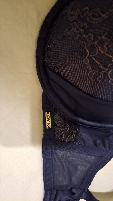 Бюстгальтер  т синього кольору чашка В-С довжина 65-75  NOIR