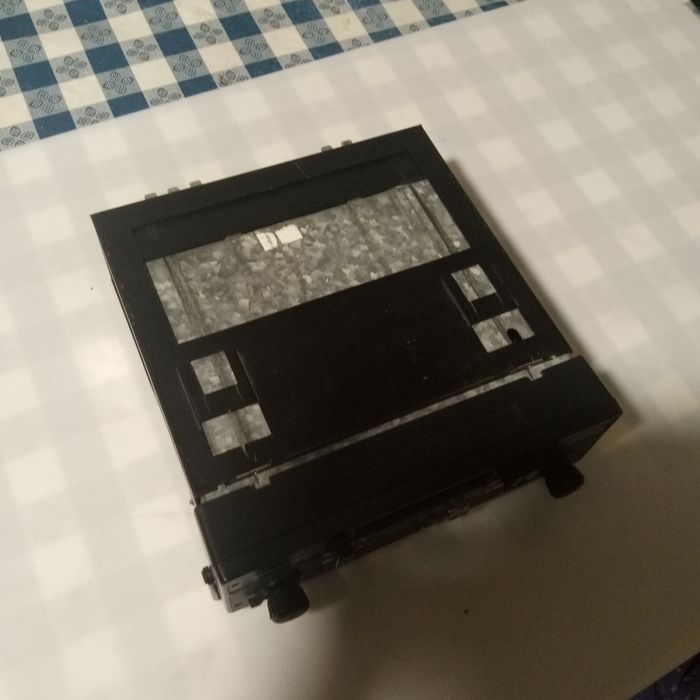 Rádio automóvel antigo