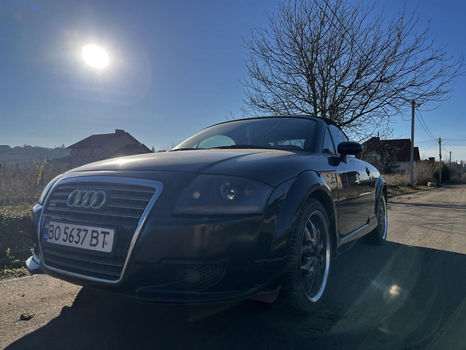 Audi tt автомобіль