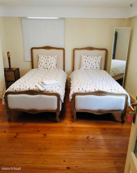 Quarto - localizado em Cedofeita Porto