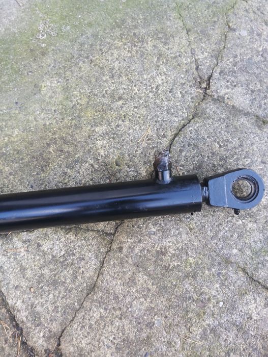 Sprzedam siłownik hydrauliczny