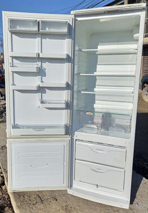 Продам холодильник Атлант