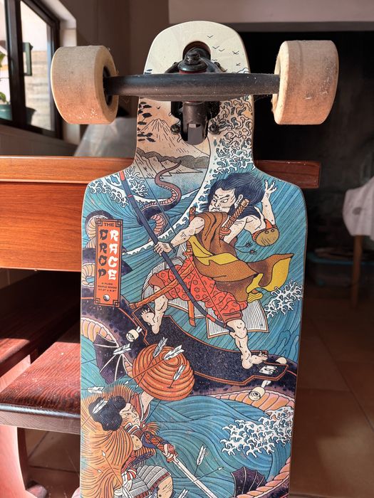 Longboard Oxelo Drop Race – Estilo Japonês (Estável e Rápida)