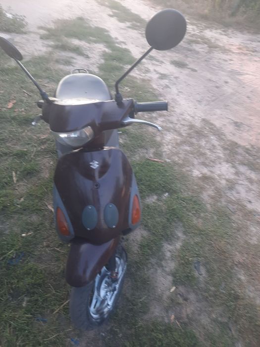 Продам скутер сузукі летс4
