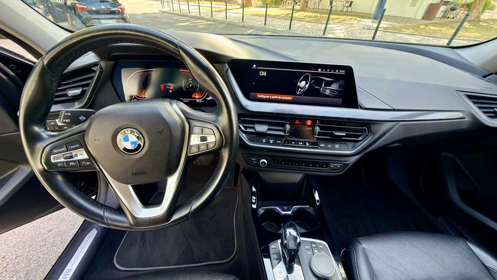 Vendo troco Bmw 116d AUTO Luxury Line - Diesel - Vários Extras