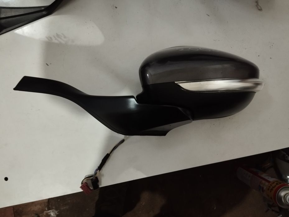 Дзеркало Пежо 2008 Peugeot 2008