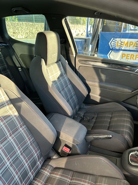 Golf VI GTI 211cv