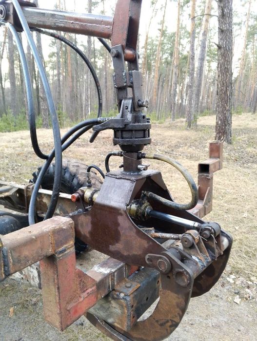 Прицеп з маніпулятором.