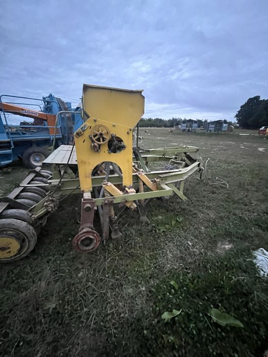 Продається сіялка в гарному стані