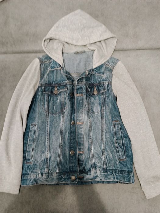 Куртка стильна джинсова