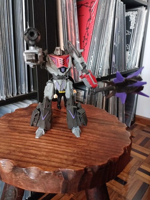 Transformers Megatron Studio Series 04 Gamer Edition