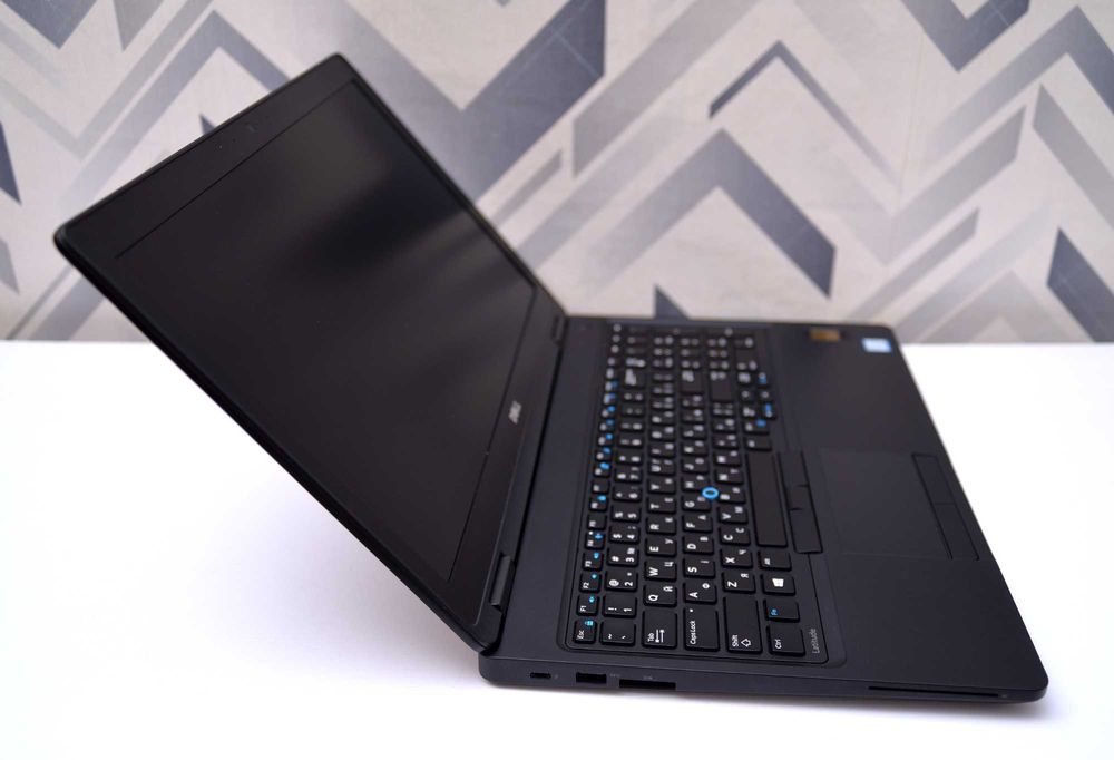 Dell Latitude 5580/ i7-7820HQ/ 256/512 SSD/ 8/16 RAM/ 15,6 fhd/ноутбук