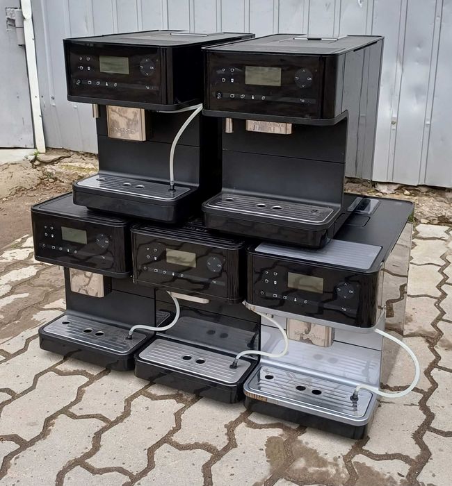 Кофемашина кофеварка кавомашина кавоварка Міле Миле Miele  CM6350 б/у Made in Germany оригинал черная белая