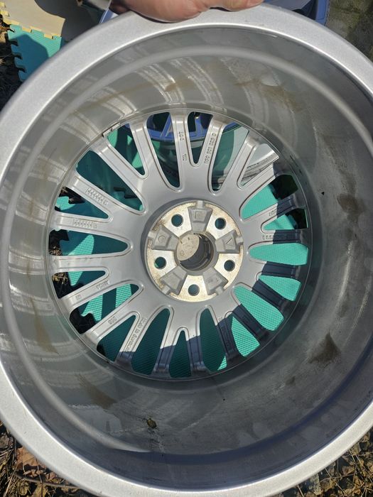 Felgi aluminiowe oryginalne AUDI 8S0 A3 A4 A6 TT Q3