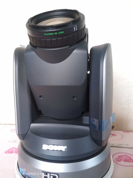 Відеокамера  Sony BRC-H900 / kamera PTZ, matryca 3CMOS Exmor, HD