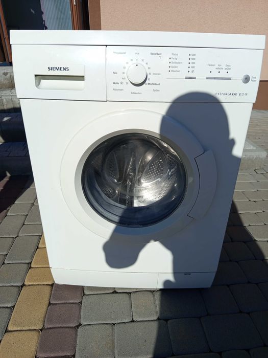 Стіральна машинка