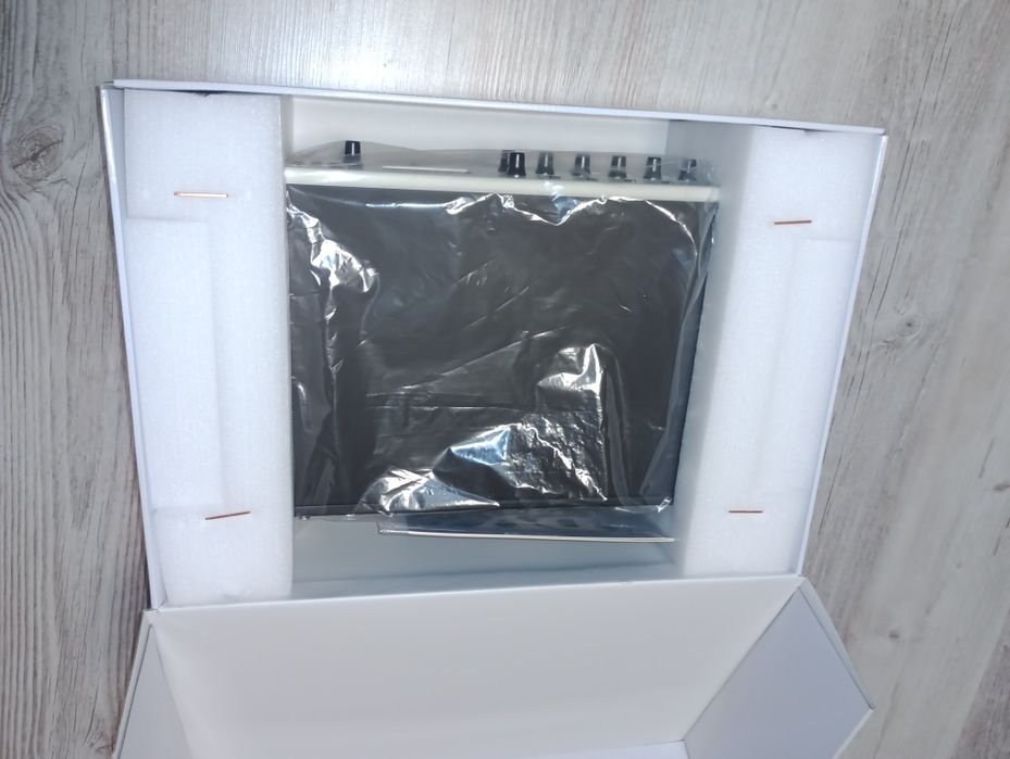 Wzmacniacz gitarowy multiefekt  DV Mark multiamp mono.