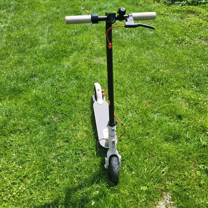 Продам Xiaomi Mi Electric Scooter 3.