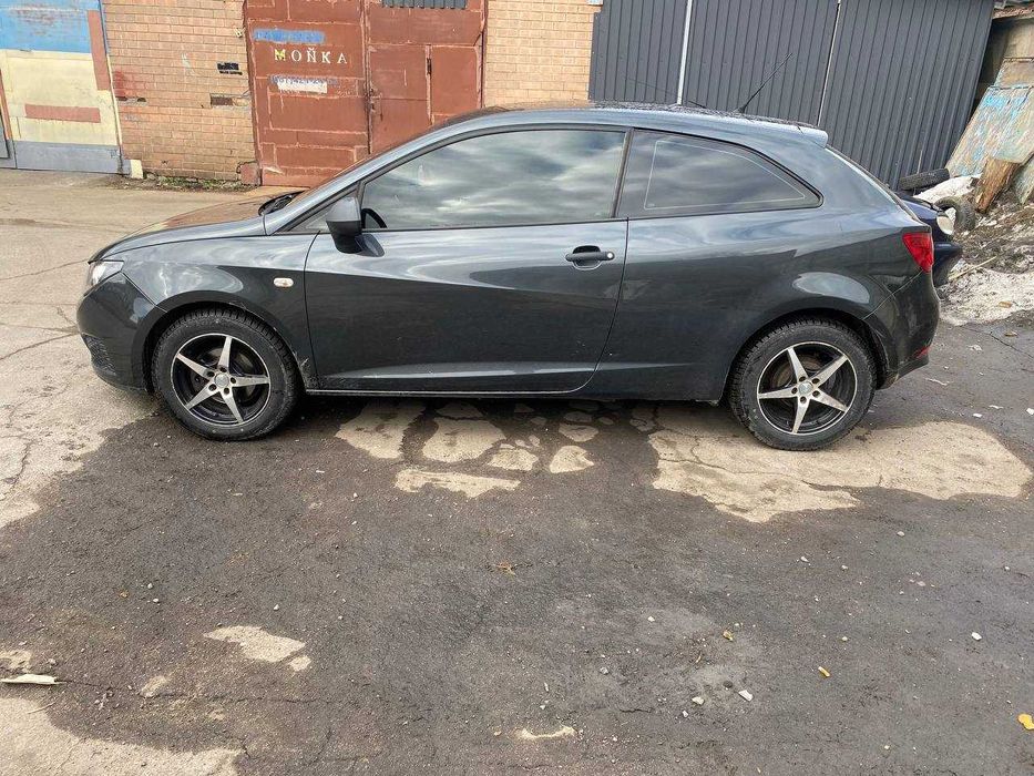 Автомобіль продаж