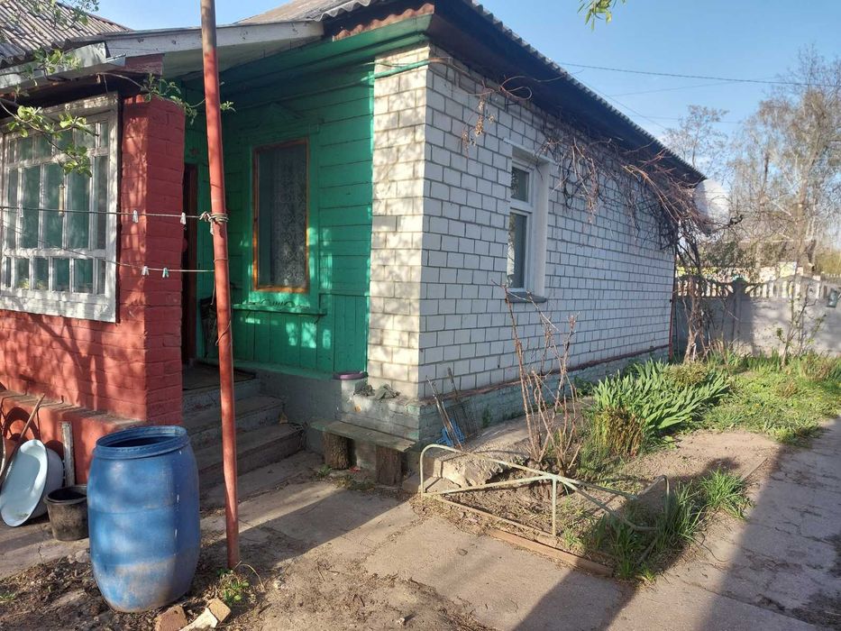 Продам 1\2 часть дома Промышленная