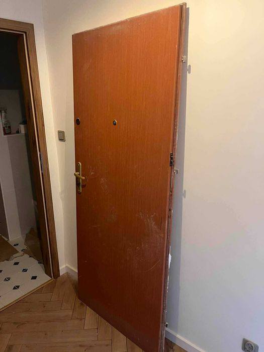 Oddam za darmo drzwi wejściowe