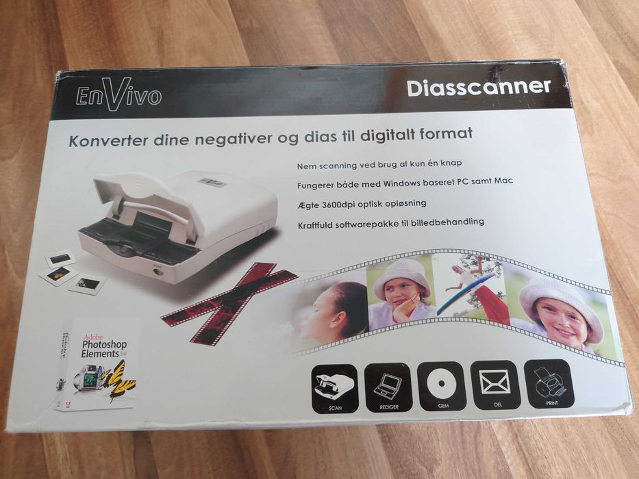 Skaner do negatywów i slajdów Envivo przebrandowana Reflecta i-Scan 3600