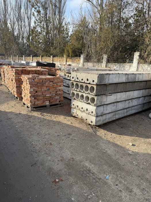 Плиты перекрытия Кирпичь красный б/у 3/2