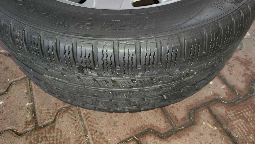 Koła Audi A8 a6 felgi oponami 235/55/17 opony zimowe 4 sztuki idealne