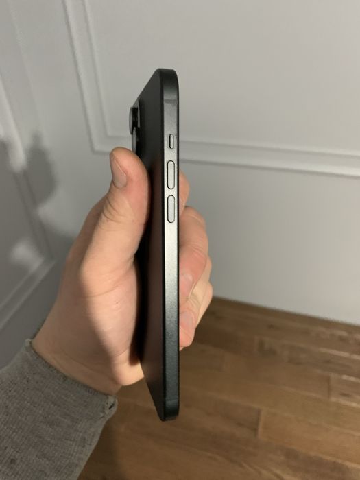 Iphone 15Plus  icloud lock esim