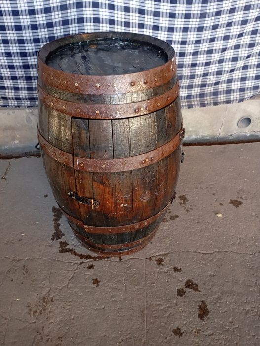 Vendo pipo bar muito bonito bom estado