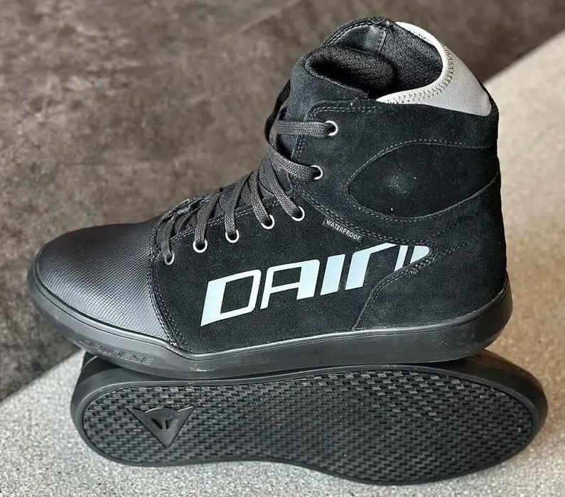 Botas NOVAS Dainese Impermeáveis em Preto/Cinza. Nr 41
