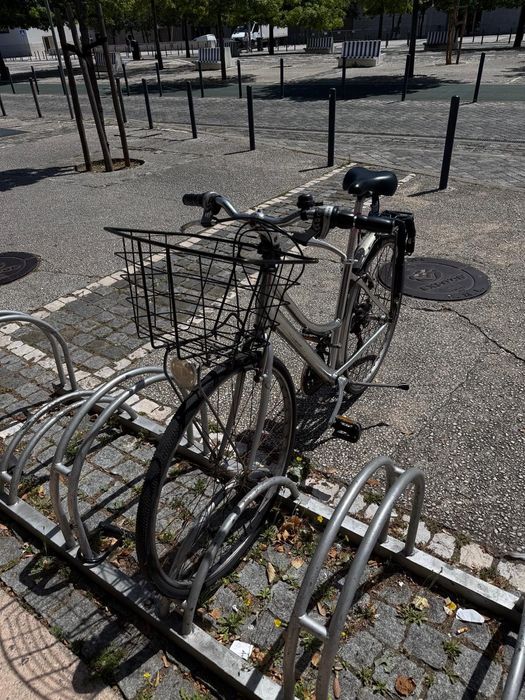 Bicicleta em bom estado à venda