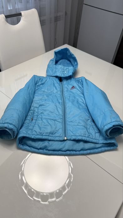 Куртка ADIDAS весна-осінь розмір 110.