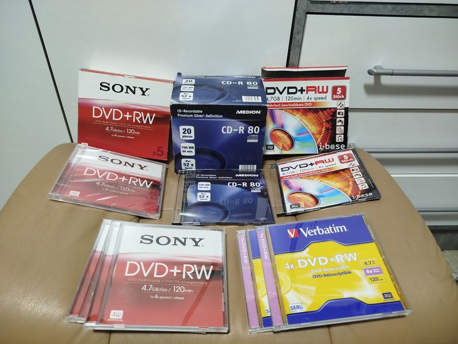 Лот Нових CD-R та DVD+RW Дисків для Запису -33шт