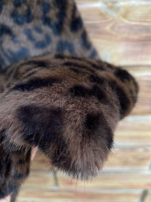 Жіноча леопардова шуба з капюшоном на ОГ 95-102 см Зимова підтримка