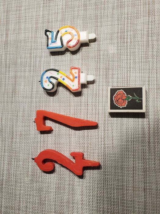 Мелочевка- свечи для торта, игрушки, бабочки, украшения, крючек